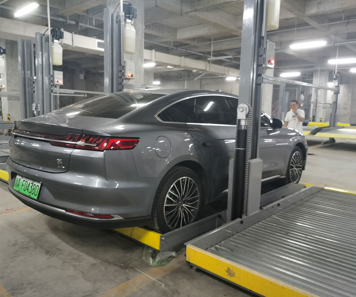 臨潼區(qū)四柱簡易升降機械式停車庫廠家